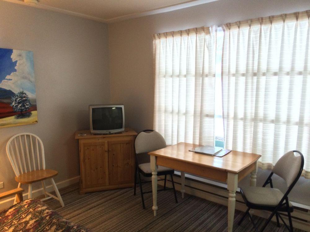 Reno Motel Salmo Екстериор снимка