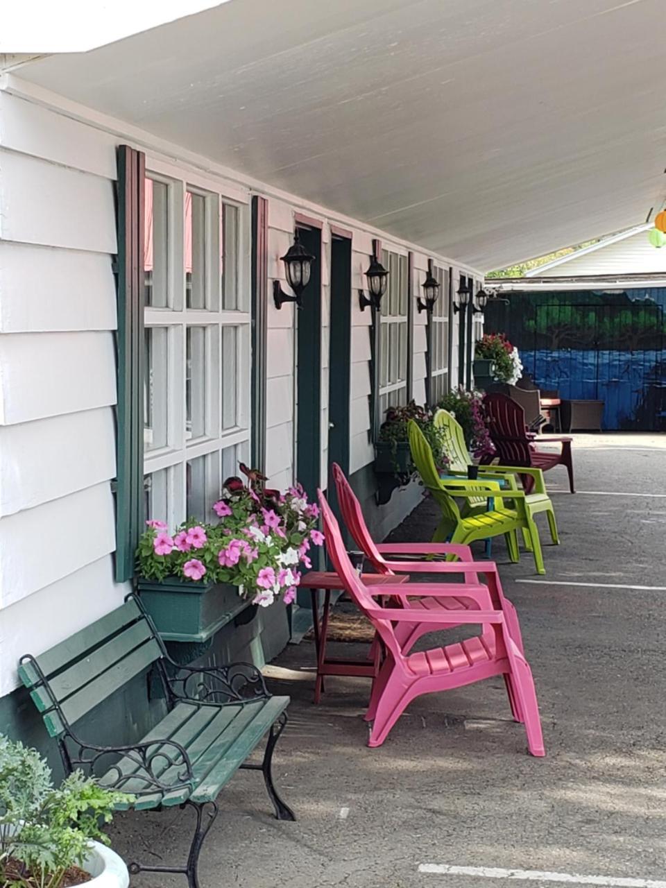 Reno Motel Salmo Екстериор снимка