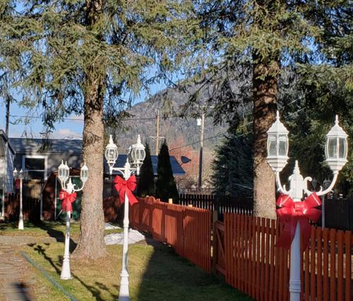 Reno Motel Salmo Екстериор снимка