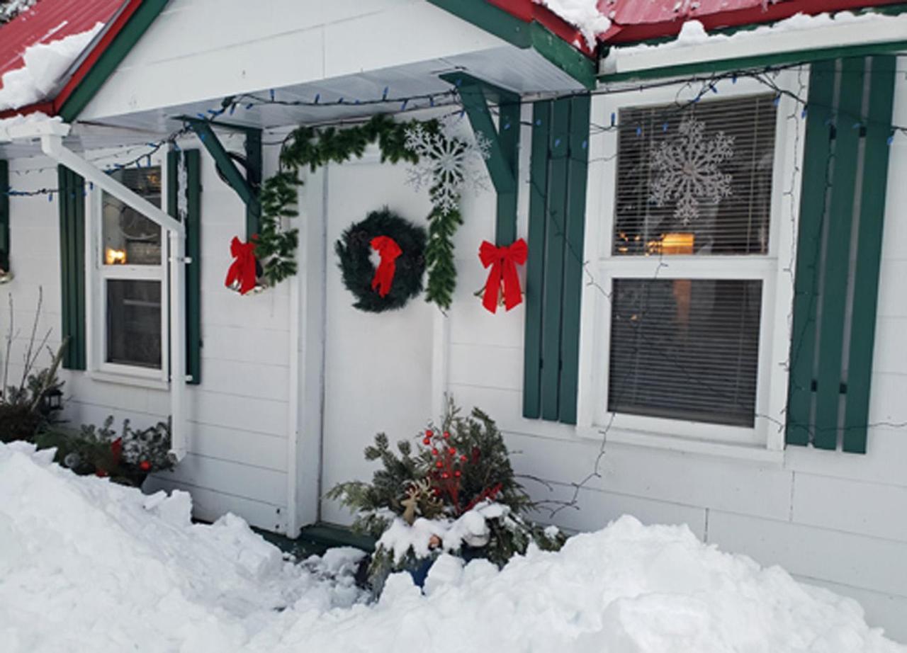 Reno Motel Salmo Екстериор снимка