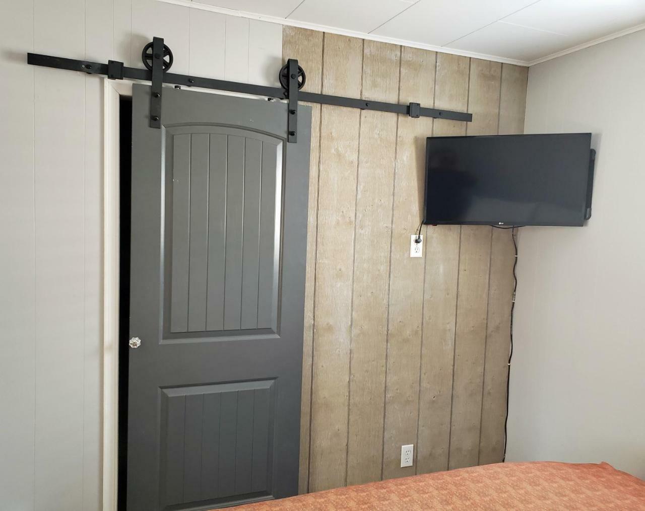 Reno Motel Salmo Екстериор снимка