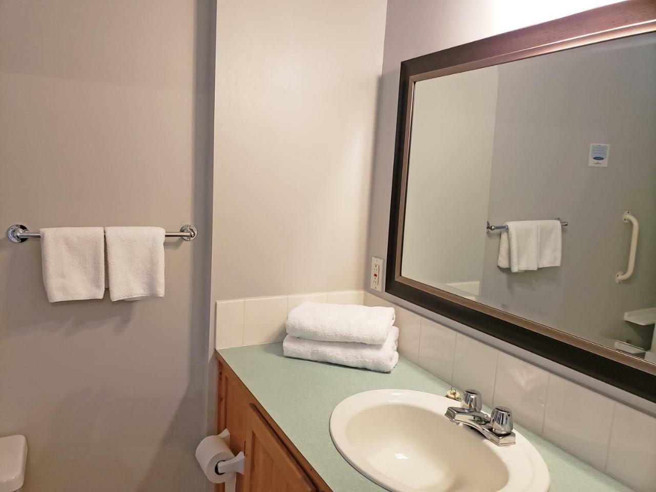 Reno Motel Salmo Екстериор снимка